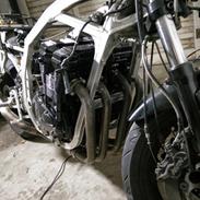 Suzuki GSXR  (7/11) ;)