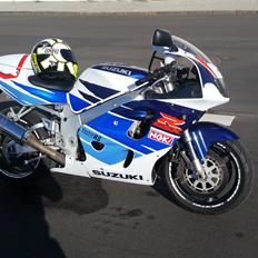 Suzuki gsxr 750 