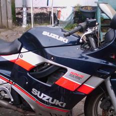 Suzuki GSX F