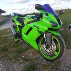 Kawasaki Ninja ZXR750 H1