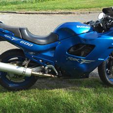 Suzuki gsx600f