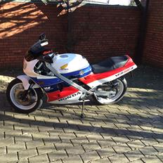 Honda Vfr 400 R 