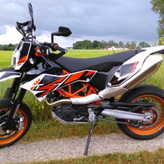 KTM smc 690