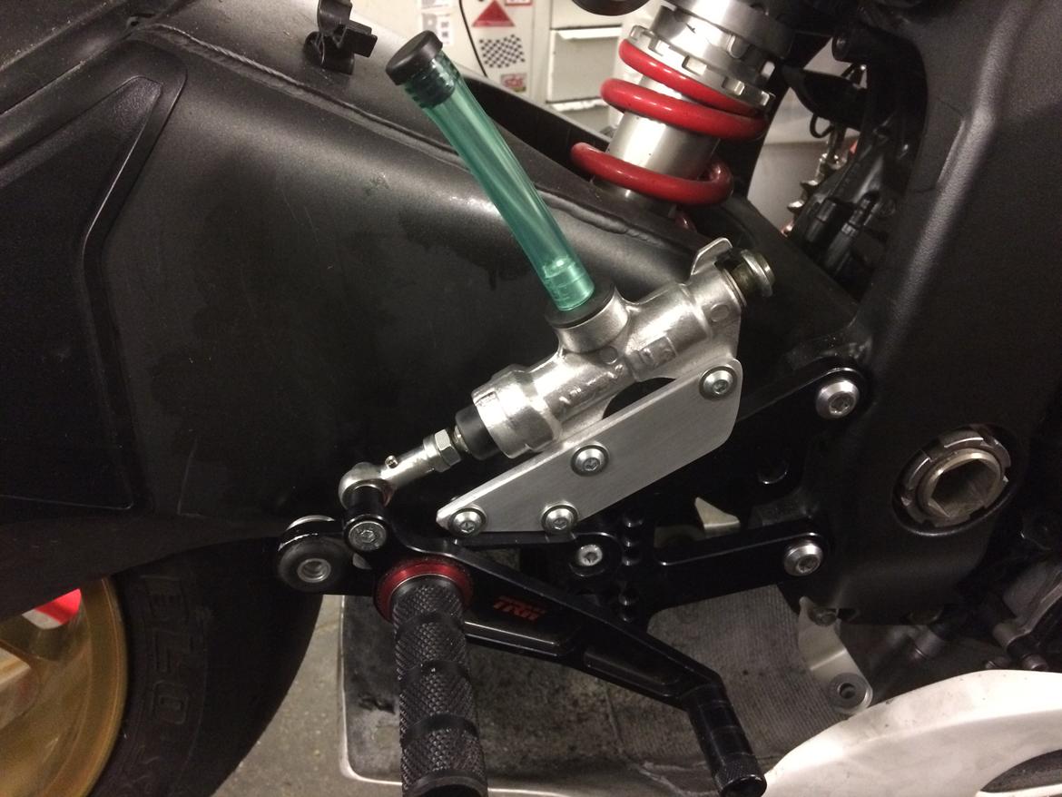 Yamaha R6 billede 18