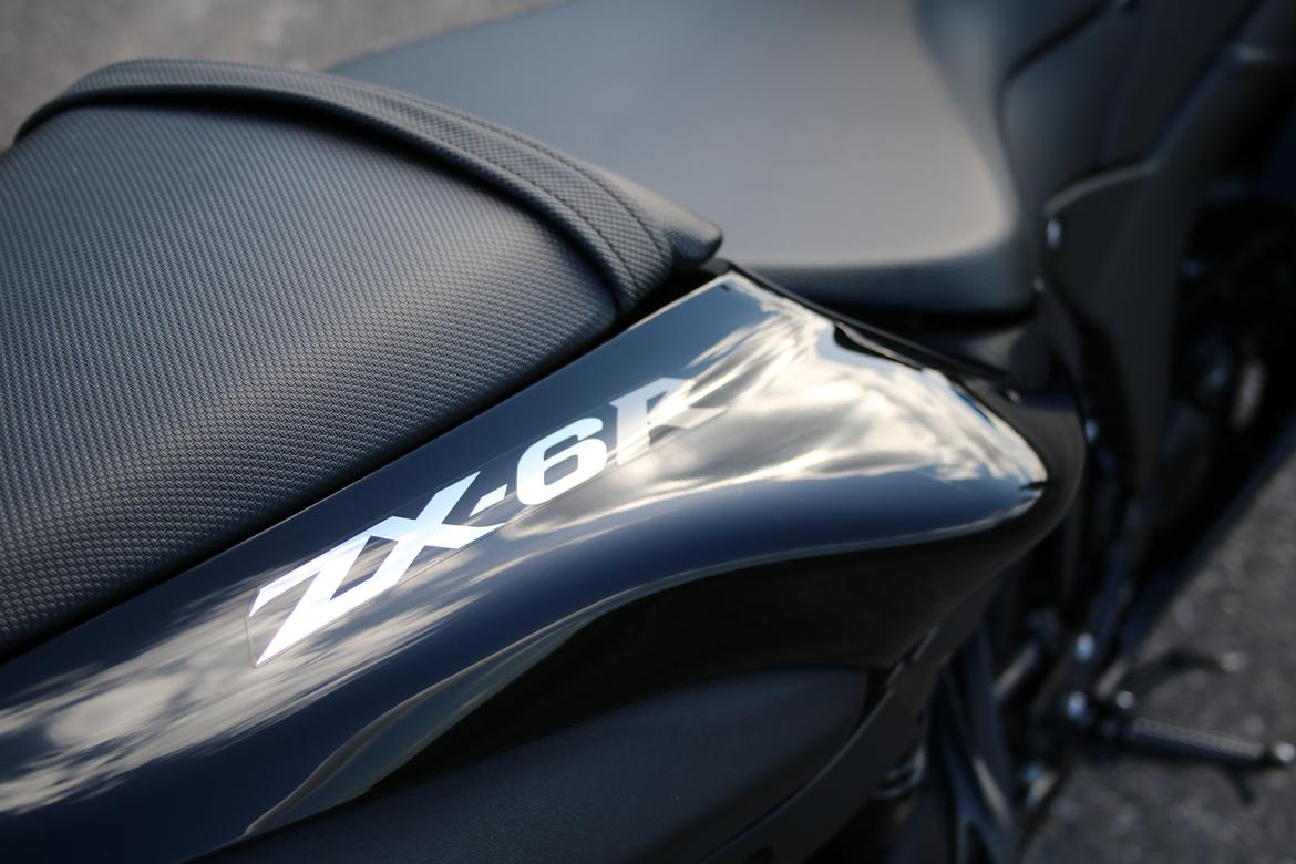 Kawasaki ZX6R billede 3