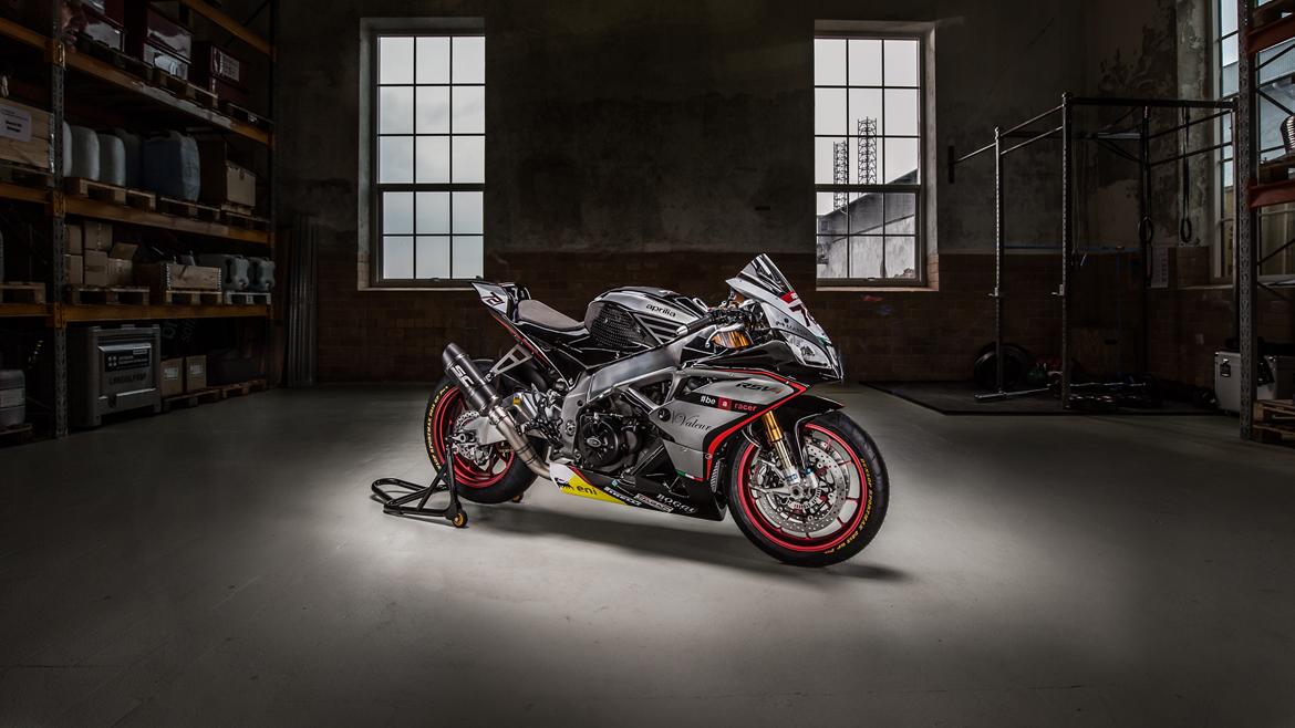Aprilia RSV4RR Racepack SOLGT (Bane cykel) billede 2