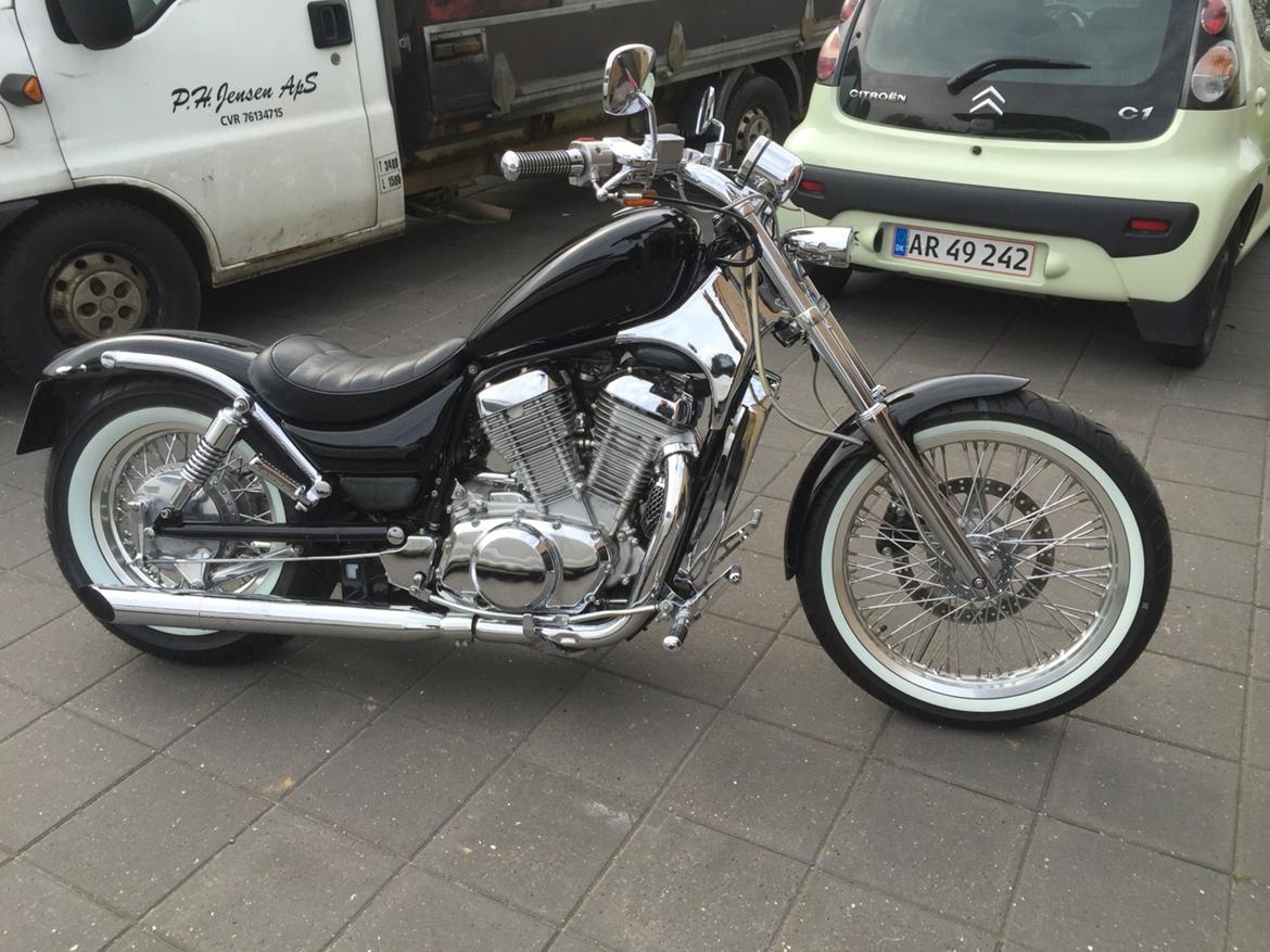 Suzuki Intruder 750 billede 5