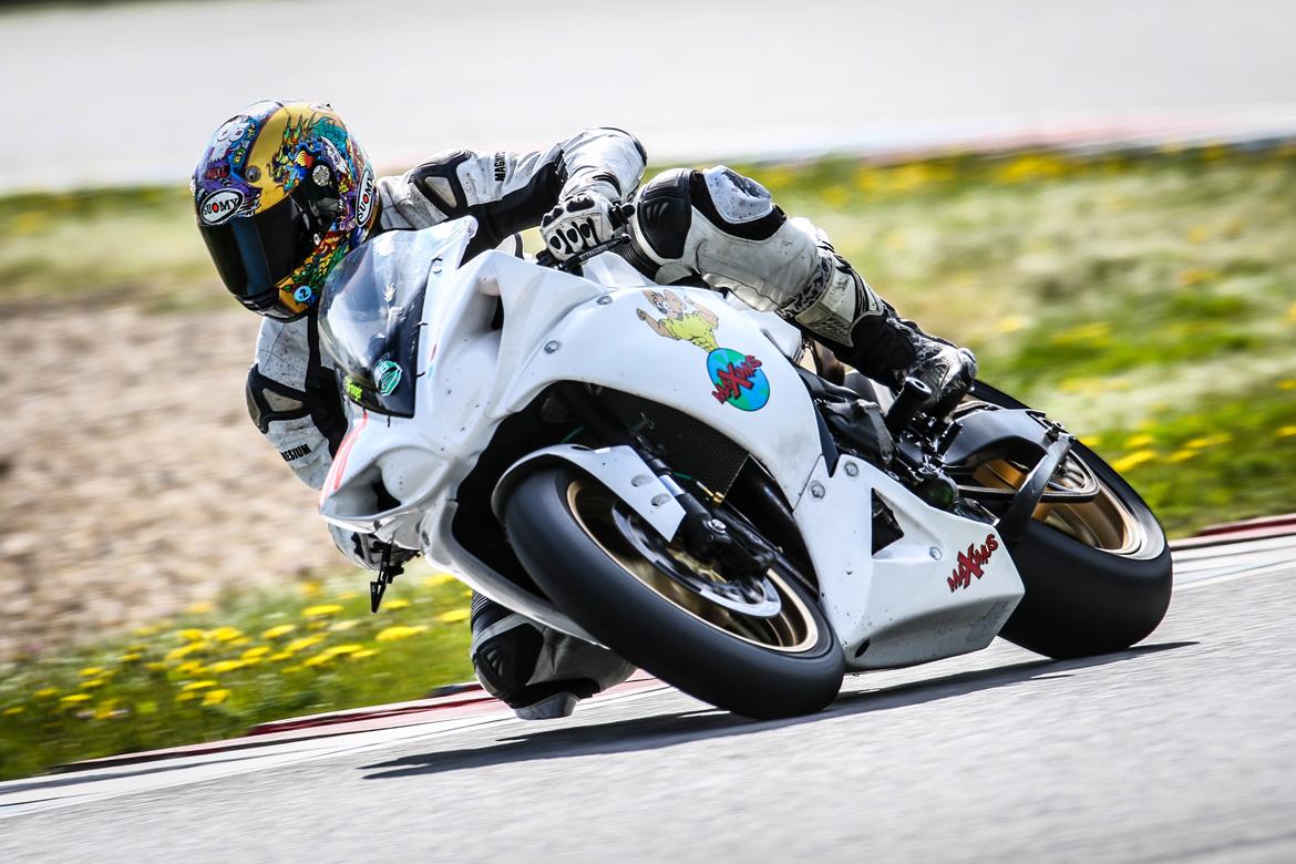 Yamaha YZF R1 RN22 billede 9