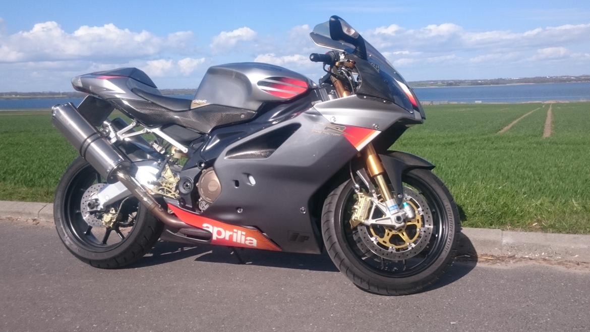 Aprilia RSV1000R Factory billede 6