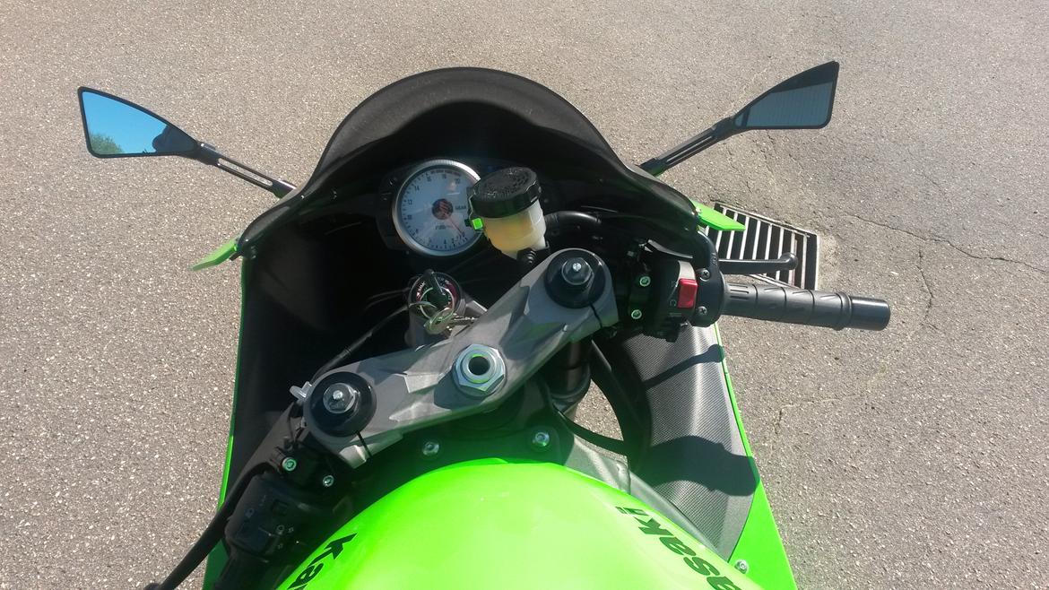 Kawasaki ZX6R billede 8