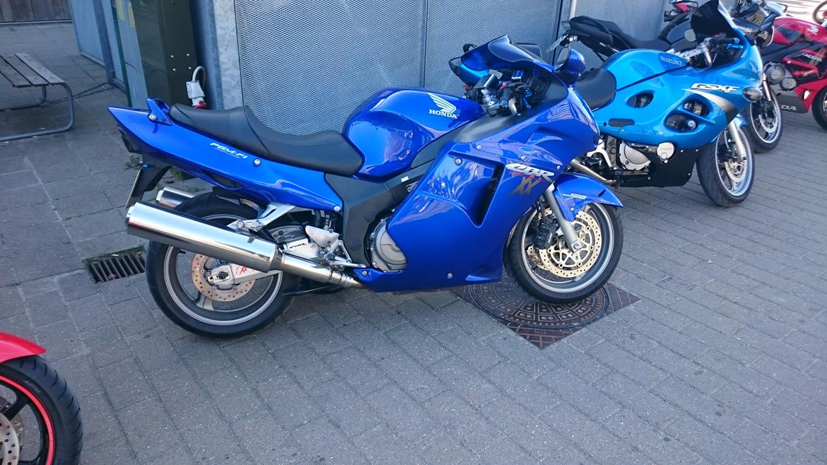 Honda CBR XX1100 SuperBlackbird billede 10