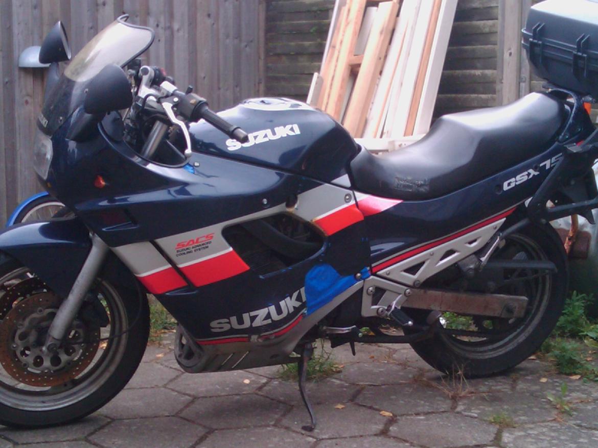 Suzuki GSX F billede 1