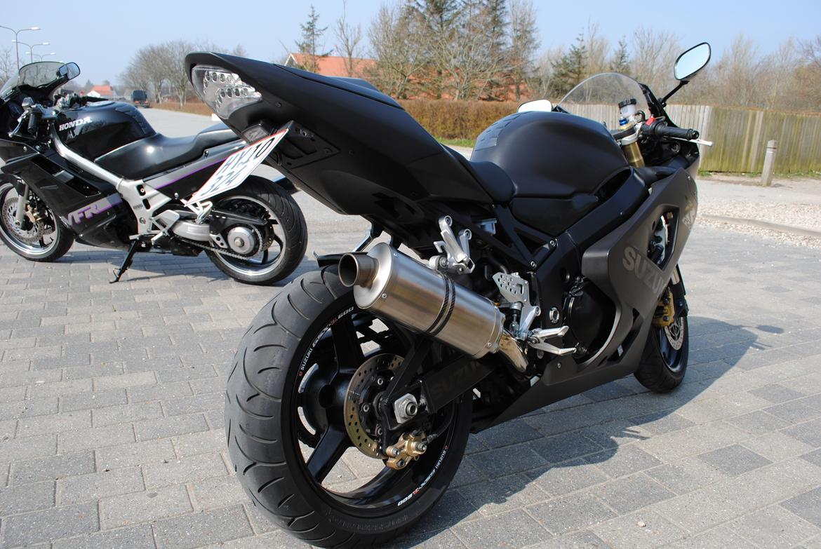 Suzuki GSX-R600 K4 black edition! billede 4