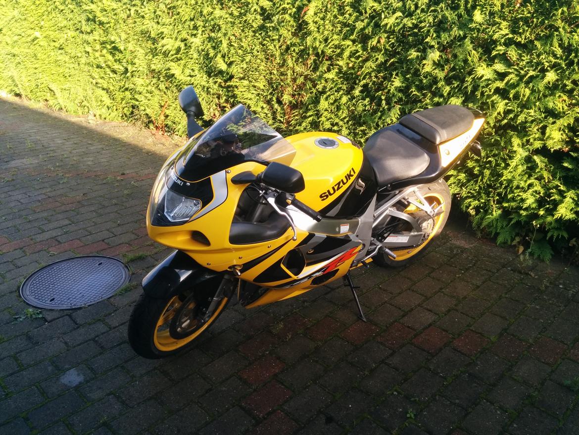 Suzuki GSX-R750 Solgt billede 3