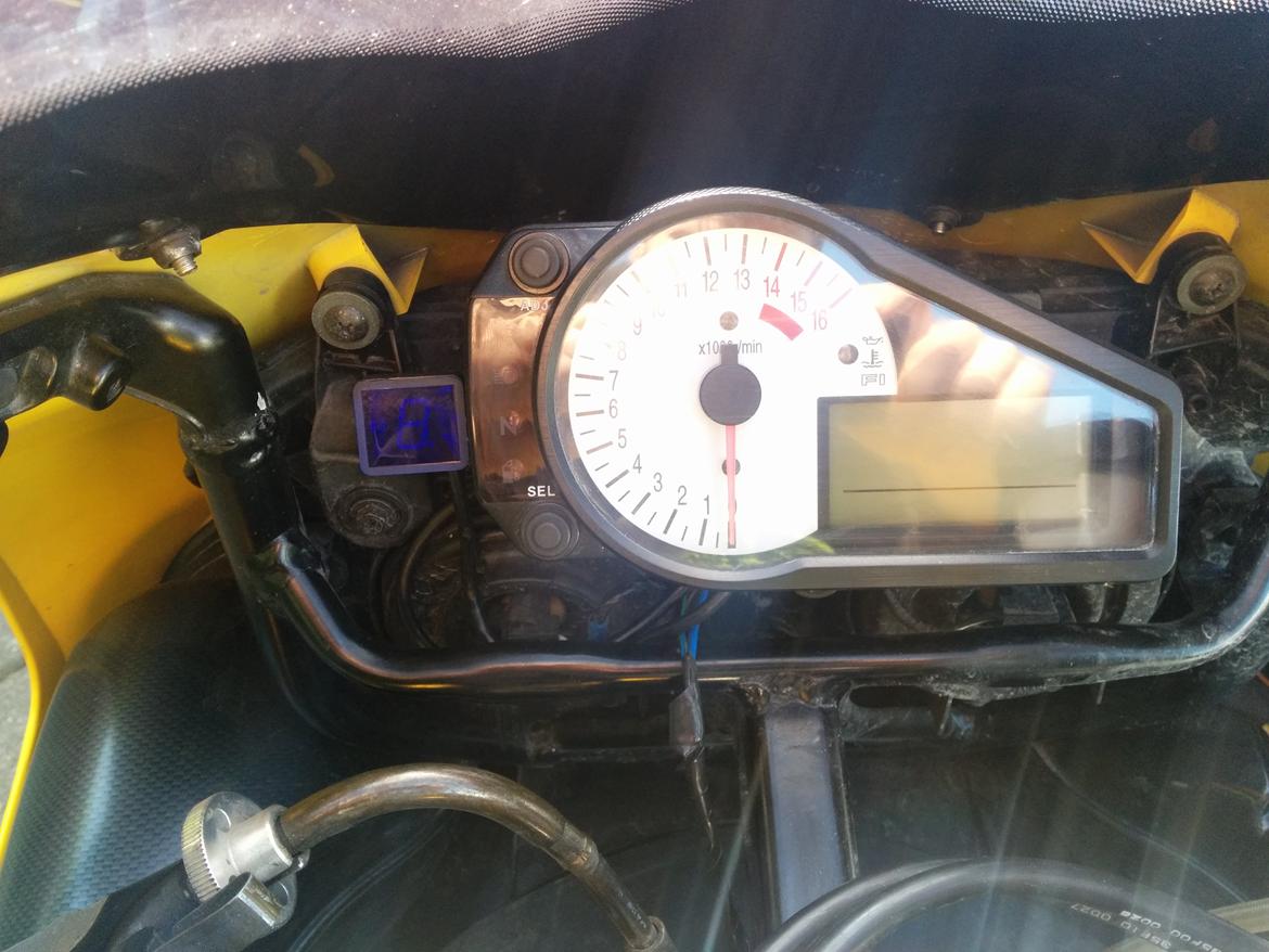 Suzuki GSX-R750 Solgt billede 10