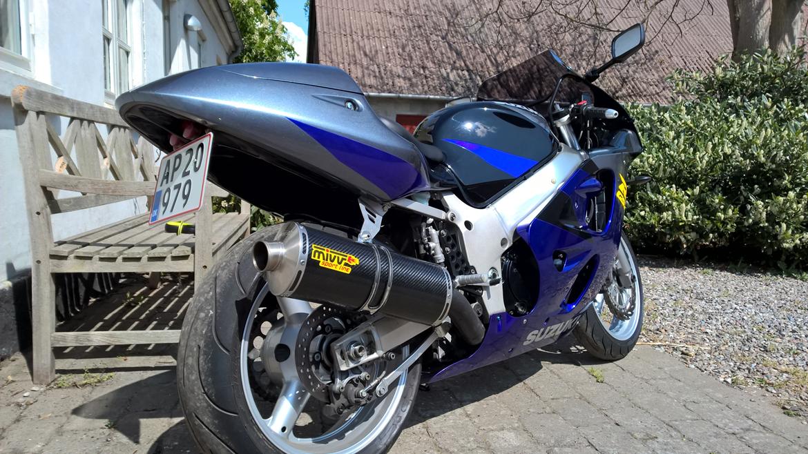 Suzuki GSX-R 600 SRAD [SOLGT] billede 2