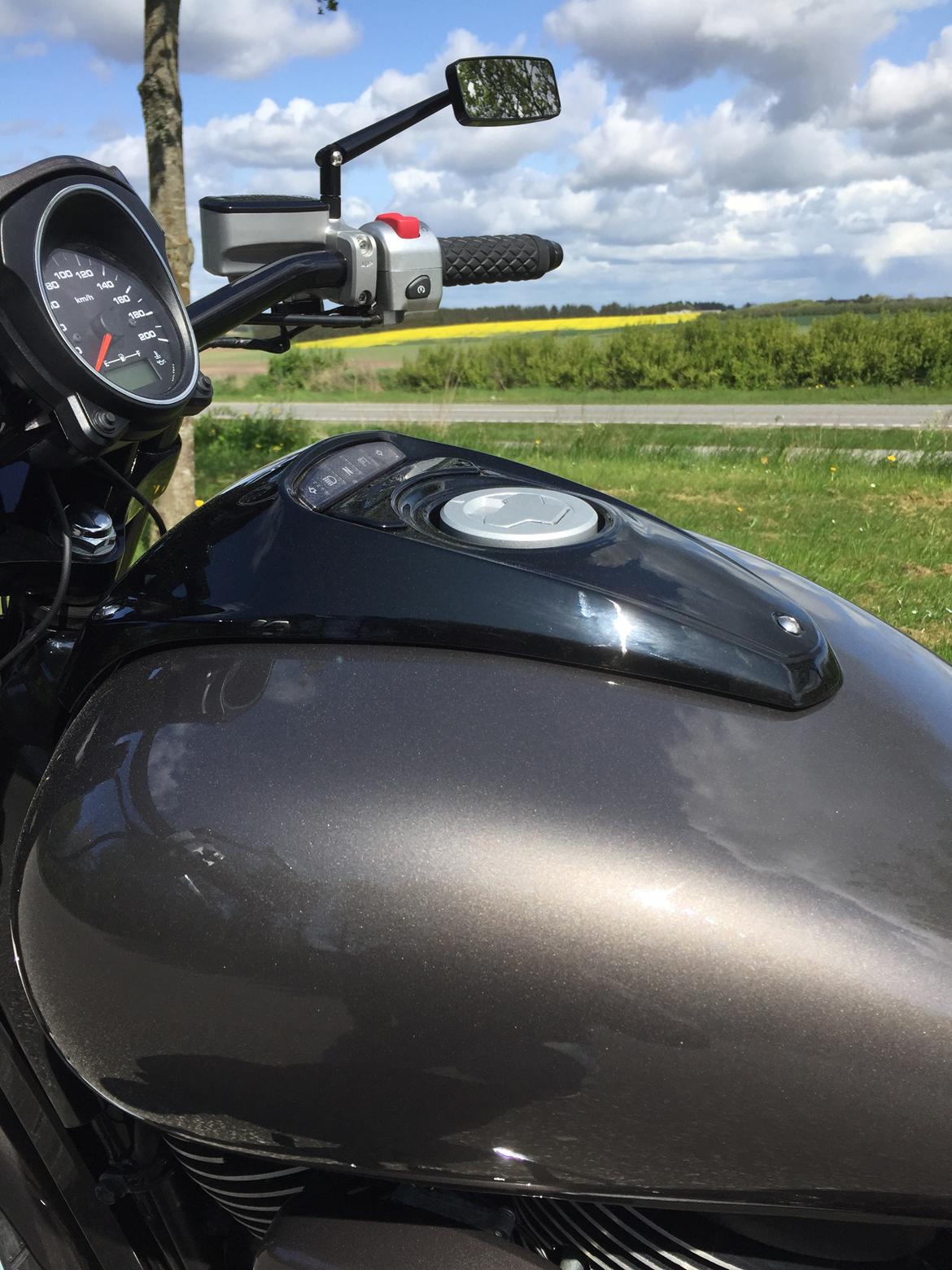 Suzuki M800 Havana Edition billede 7