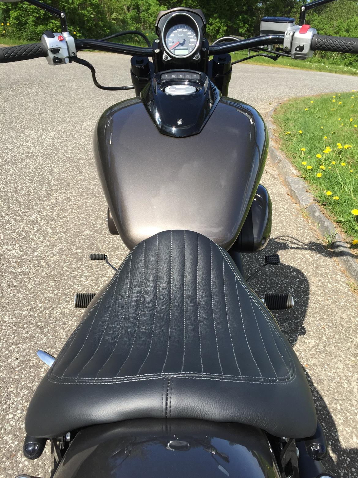 Suzuki M800 Havana Edition billede 11