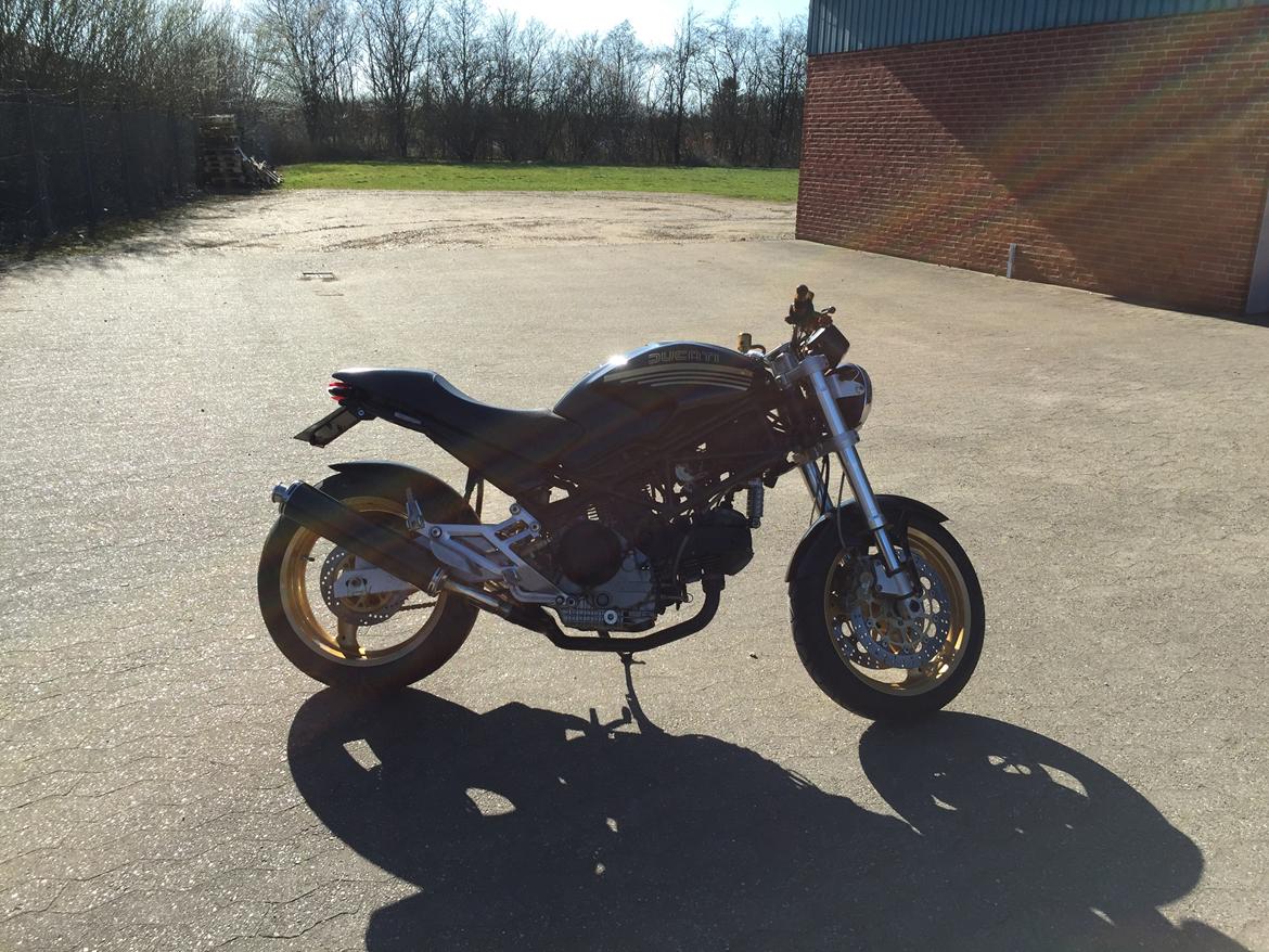 Ducati Monster 900 Dark ie billede 18