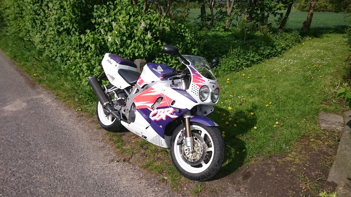 Honda cbr 900 rr sc28  billede 10