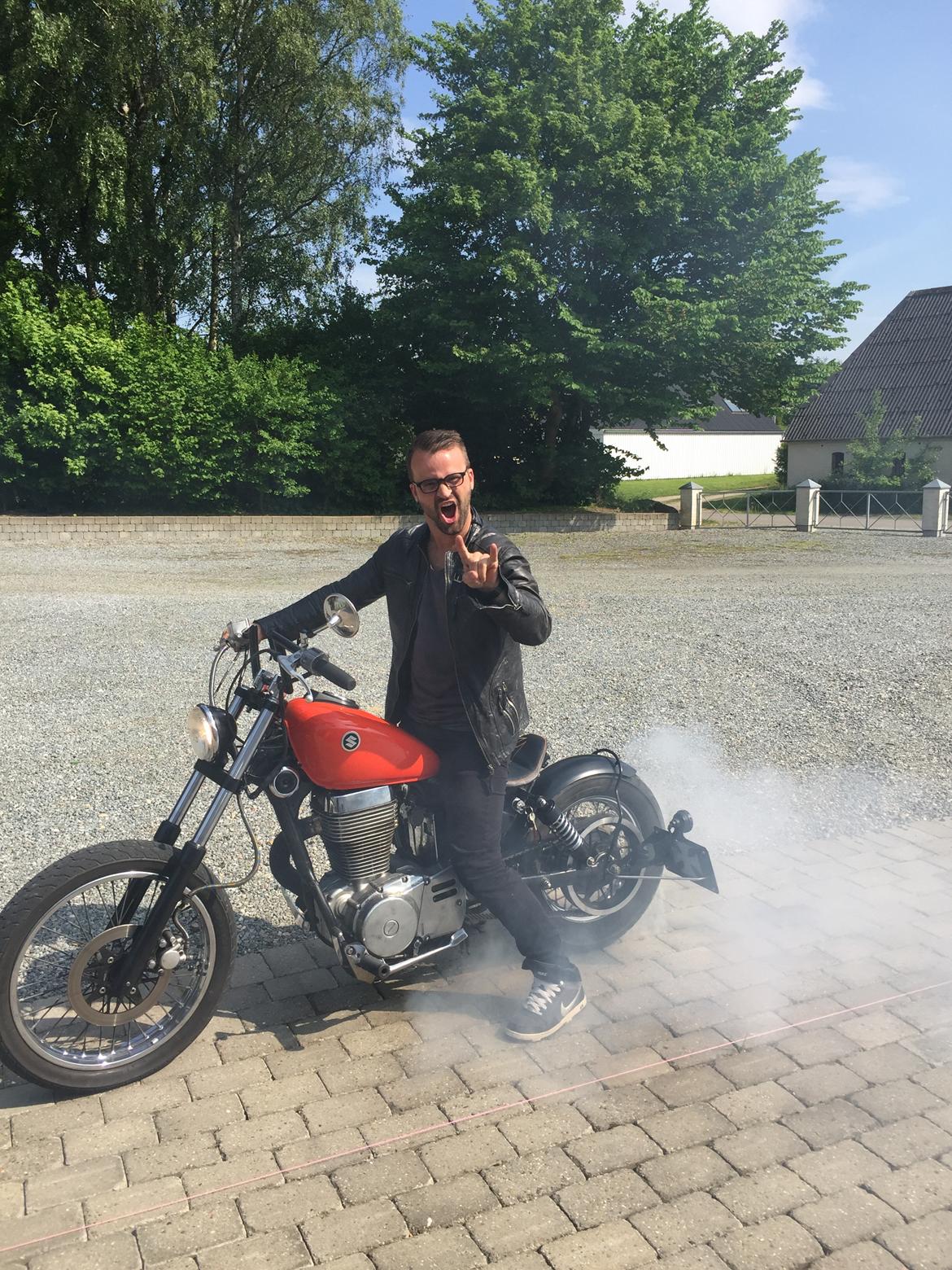 Suzuki ls650 Savage - Man skal ikk være for fin til at brænde lidt dæk 👍🏻🏍😊 billede 15