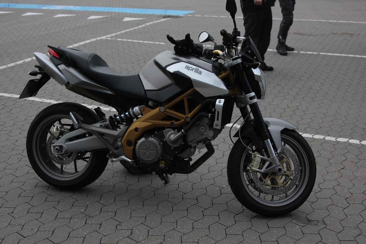 Aprilia shiver - køreteknisk kursus på ring djursland 2015 billede 23