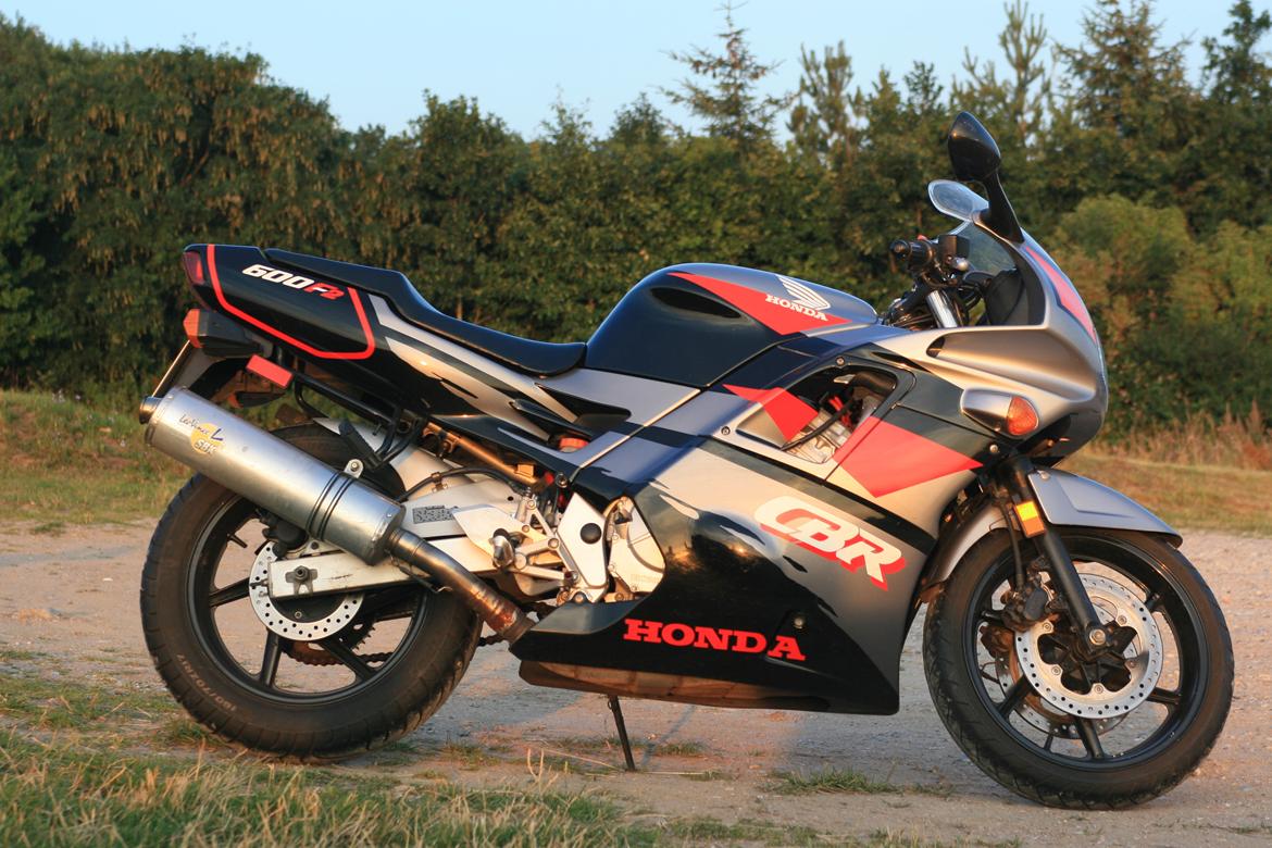 Honda CBR 600 F2 billede 2