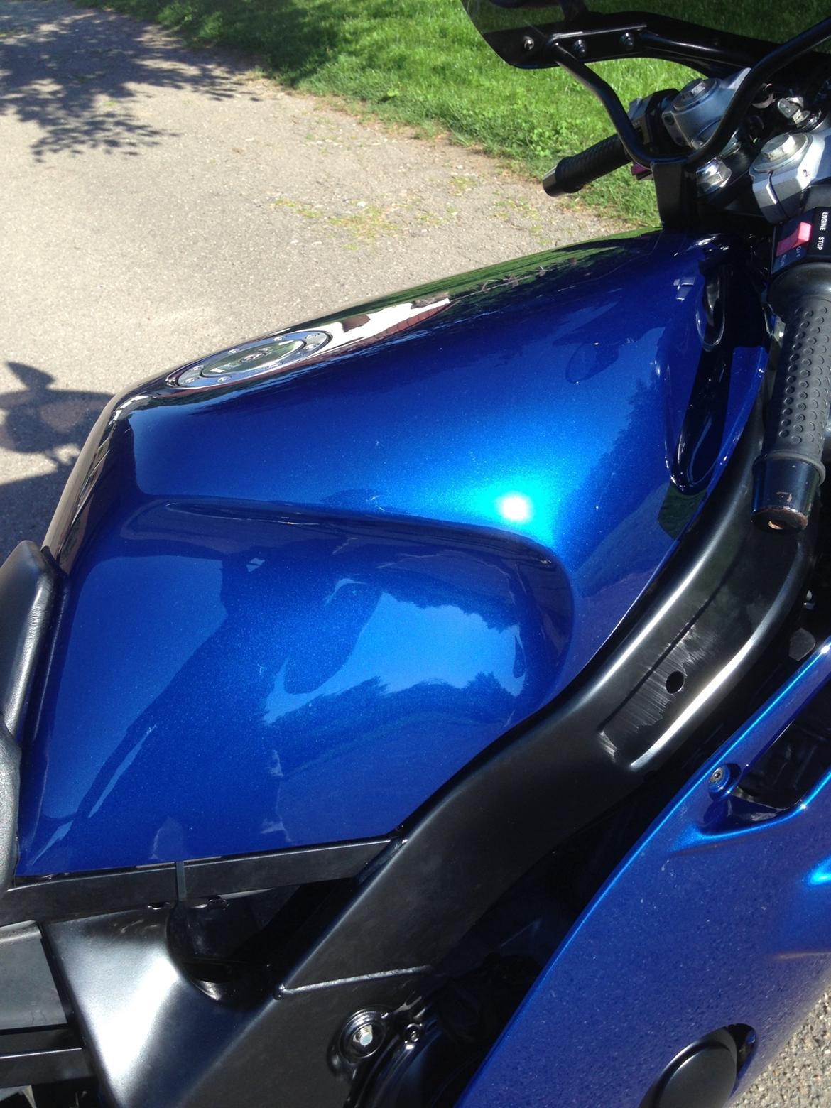 Yamaha fzr 600 R6 billede 9