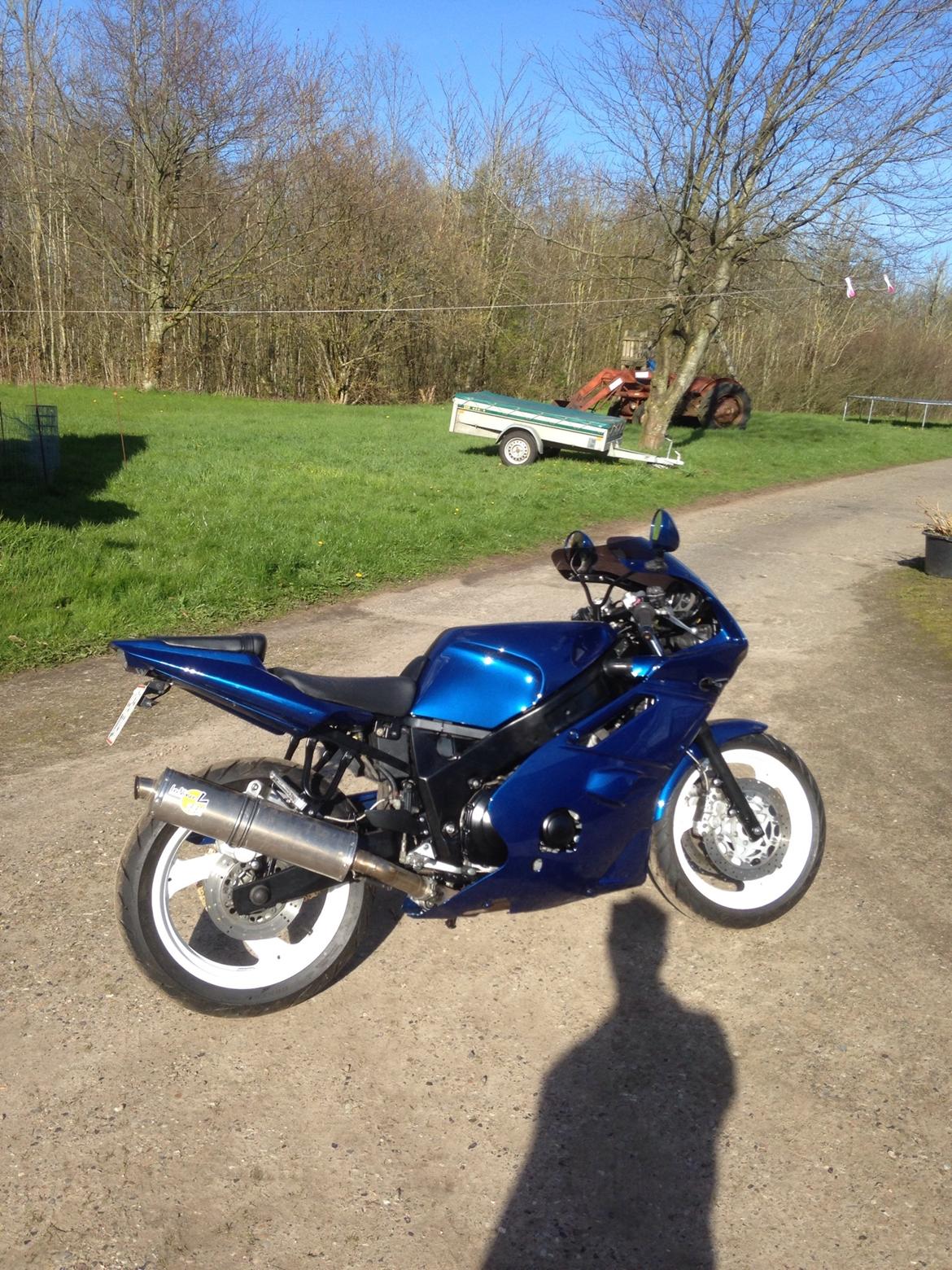 Yamaha fzr 600 R6 billede 2