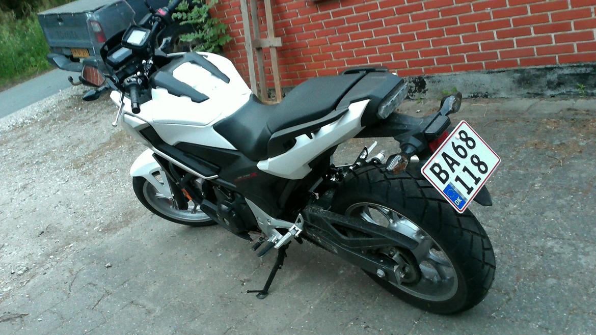 Honda NC 750 XA - skråt bagfra fra venstre billede 2