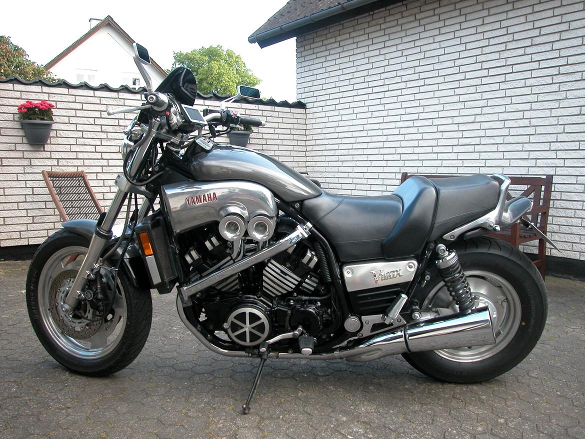 Yamaha Vmax "Carbon Edition" billede 2