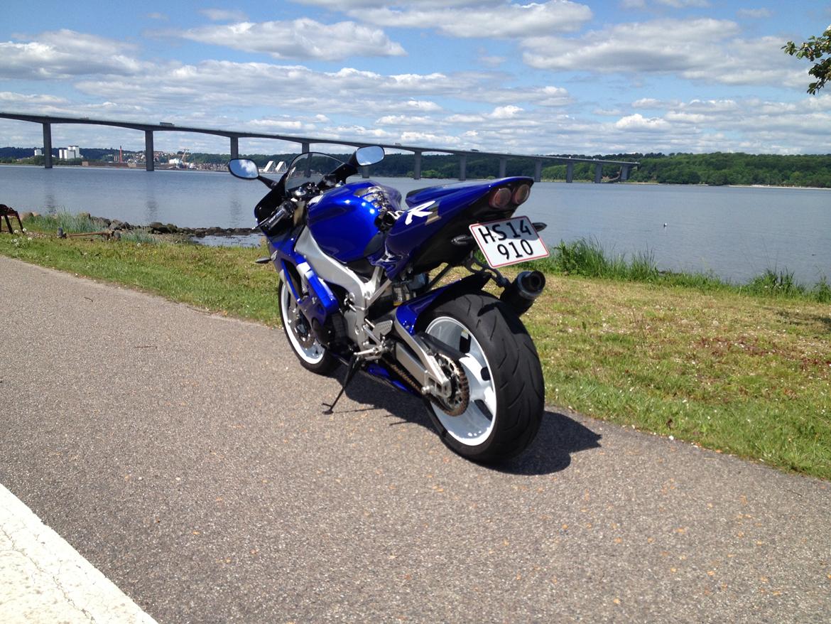 Yamaha YZF R1 billede 7