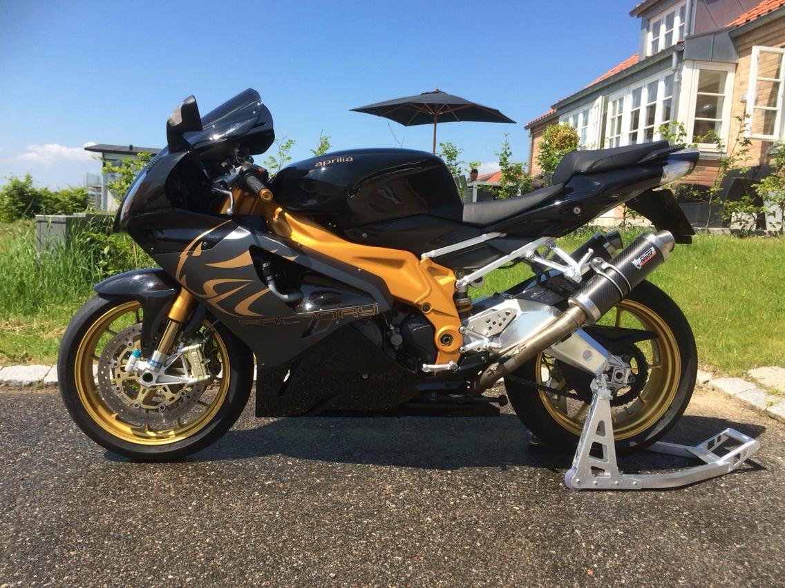 Aprilia RSV1000R Factory billede 6