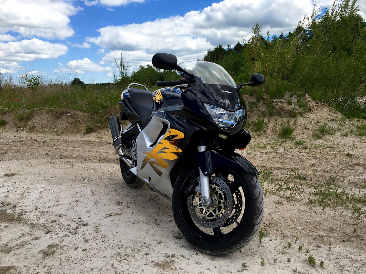 Honda CBR 600 F4 billede 3