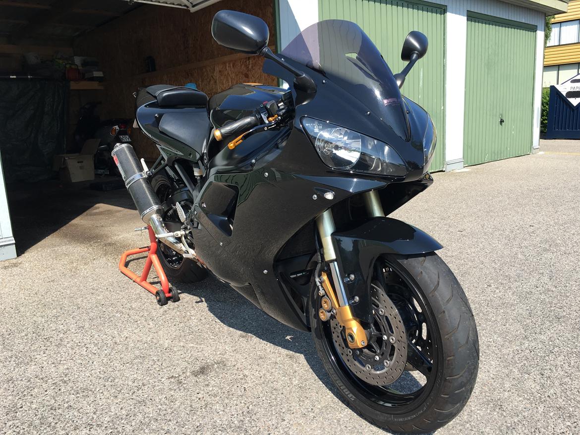 Yamaha R1  billede 7