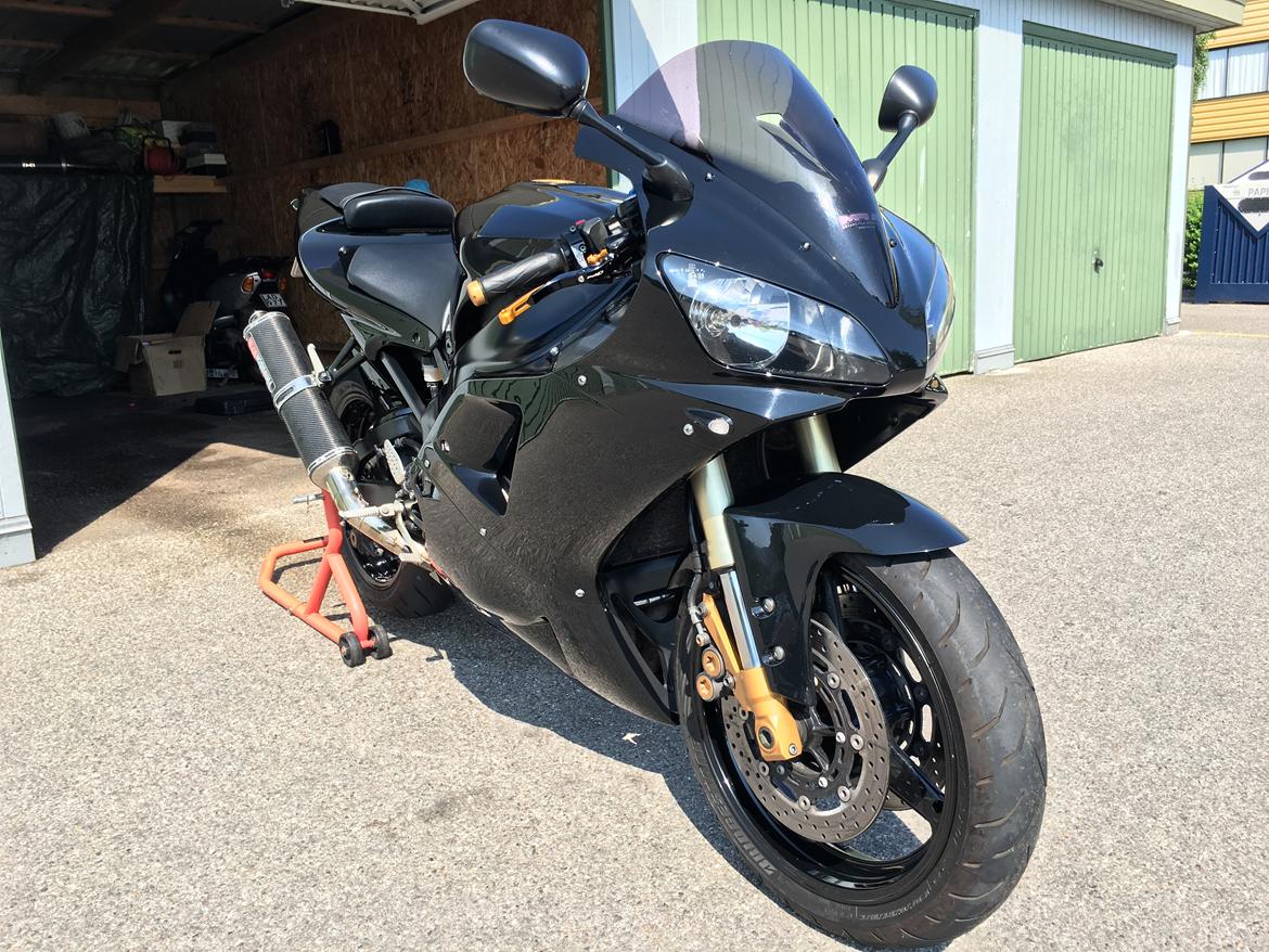 Yamaha R1  billede 8