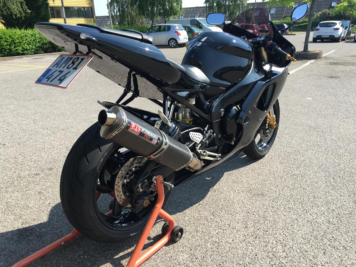 Yamaha R1  billede 12