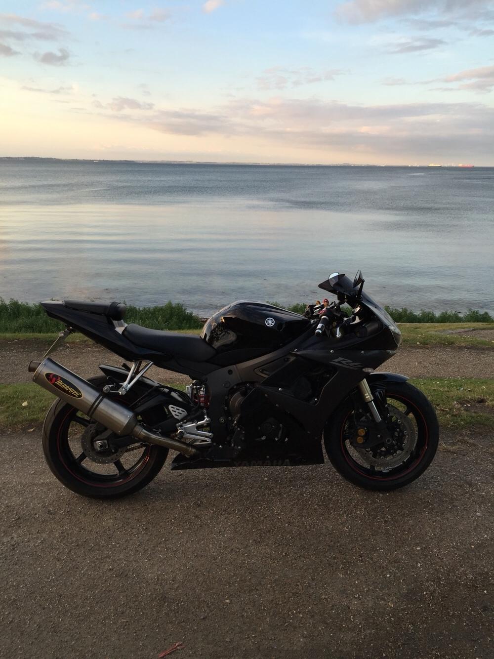 Yamaha YZF R6 billede 1