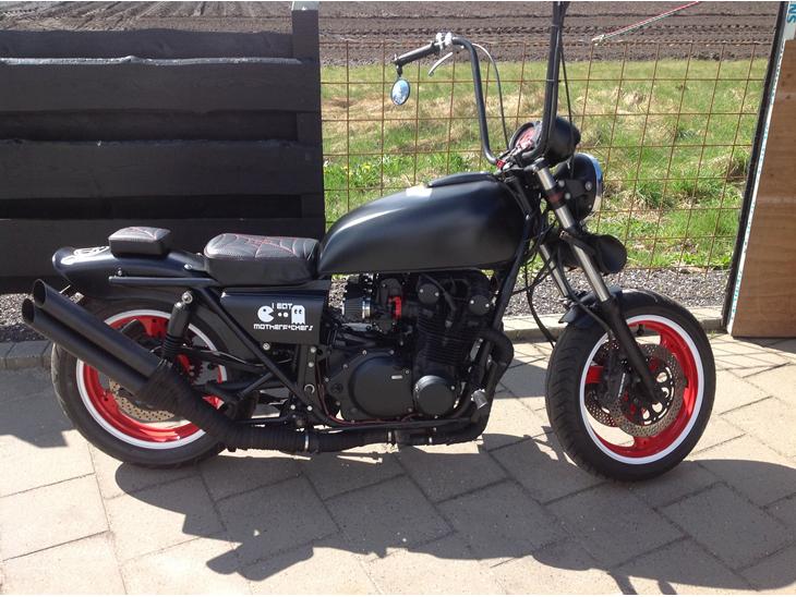 suzuki gs bobber