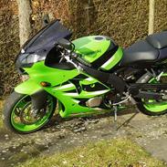 Kawasaki zx6r 