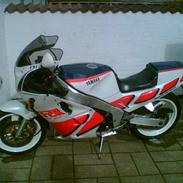 Yamaha FZR 1000 solgt