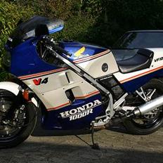 Honda vf1000r Rothmans Replica sc16 RG