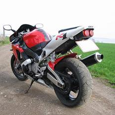 Yamaha Yzf-R1