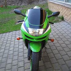 Kawasaki zx6r