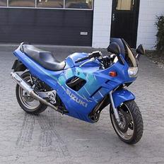Suzuki Gsx 750 F