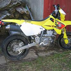 Suzuki DRZ400SM *TYVLÅNT!*