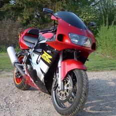 Suzuki GSX-R 750 SRAD