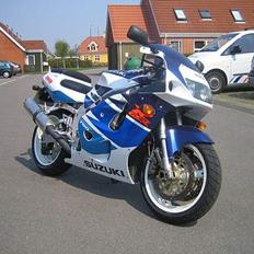 Suzuki GSXR 750 *SOLGT*