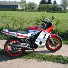 Yamaha RD 350 YPVS F2 "Solgt"