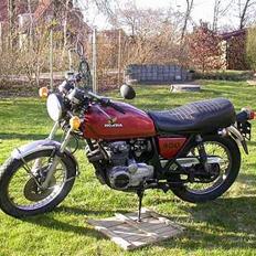 Honda CB 400 F